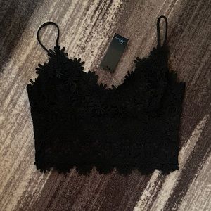 Soprano floral lace top